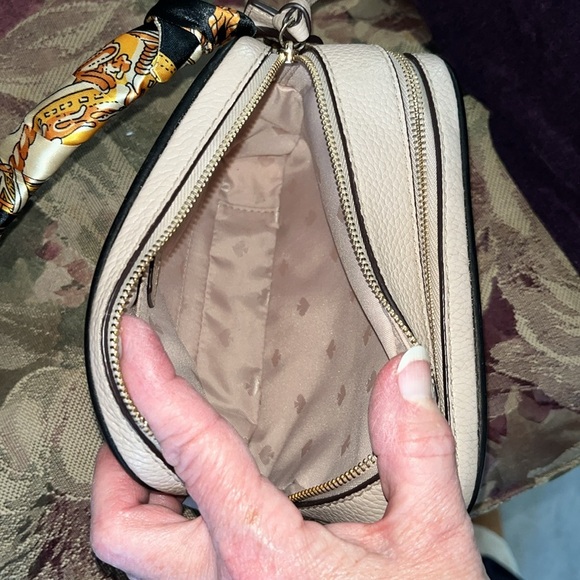Kate Spade Mulberry Street Piper leather Beige/BK edge camera Crossbody Bag - Picture 6 of 14